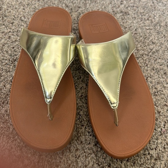 Fit flop metallic gold  lulu sandals size 9 - Picture 10 of 11